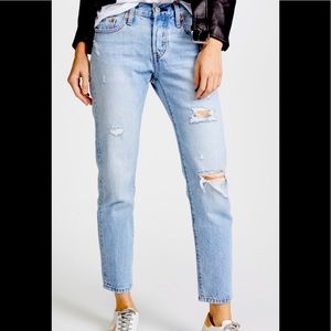 LEVI’S 501 Tapered Jeans